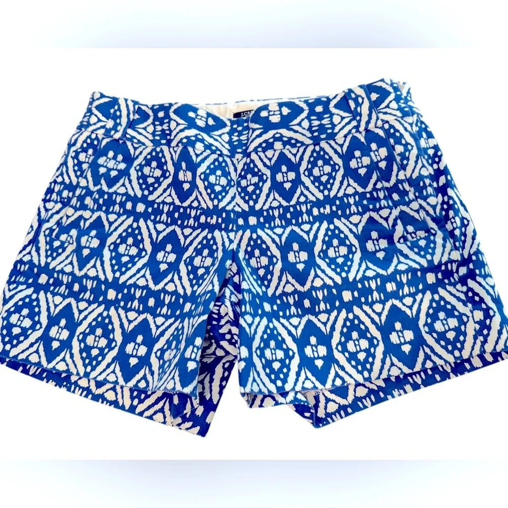 J. Crew Blue and White Cotton Chino Side Zip‎ 5'' inseam Shorts City Fit- 6